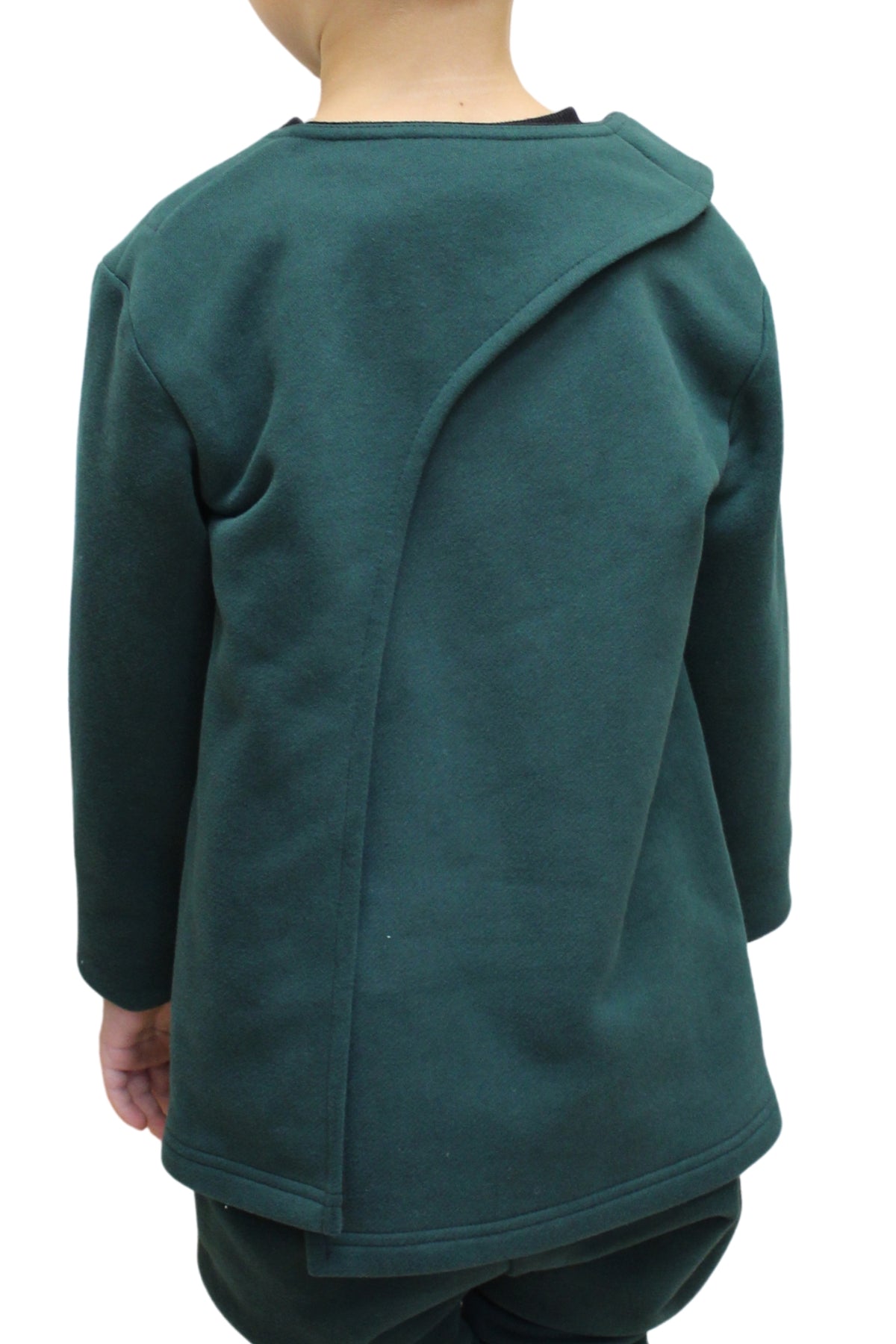 Sweatshirt für Kinder mit Unterstützungsbedarf beim Anziehen