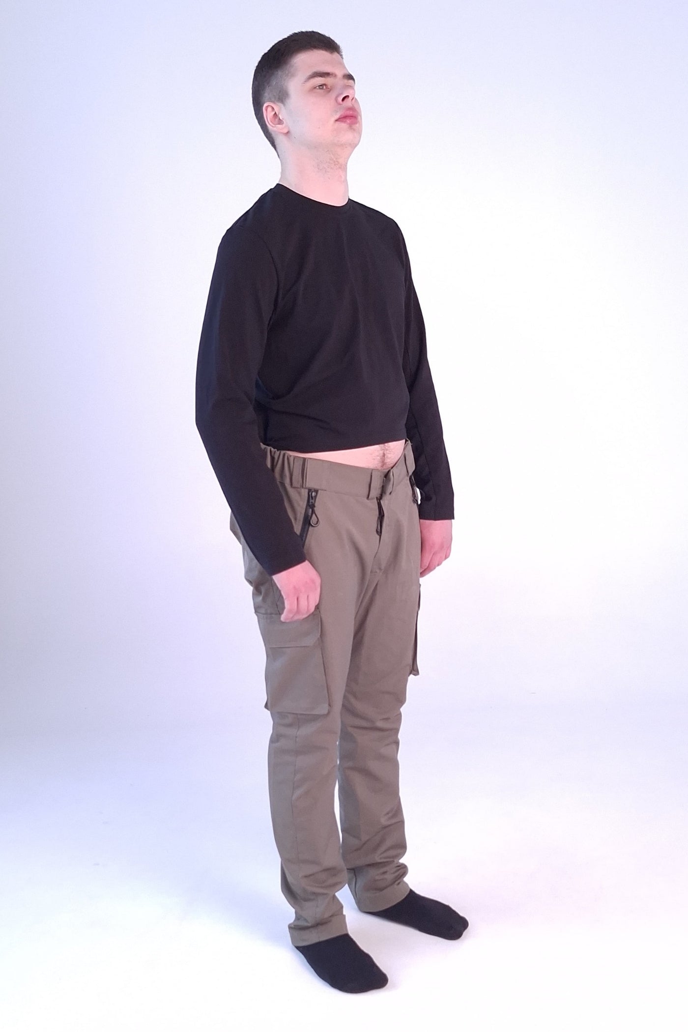 Men's wheelchair adaptive cargo pants with side pockets