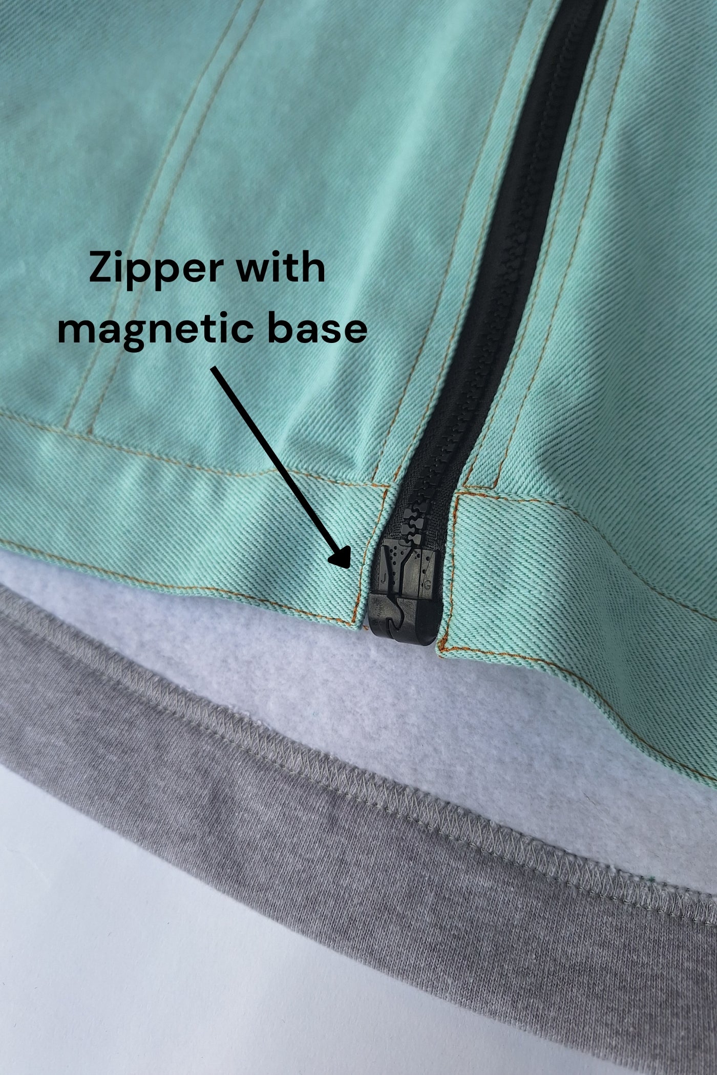 Women's denim/jersey jacket with magnetic zipper, mint
