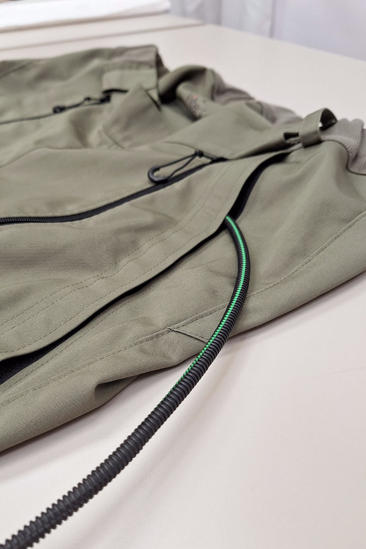 Men's wheelchair adaptive trousers for assisted dressing