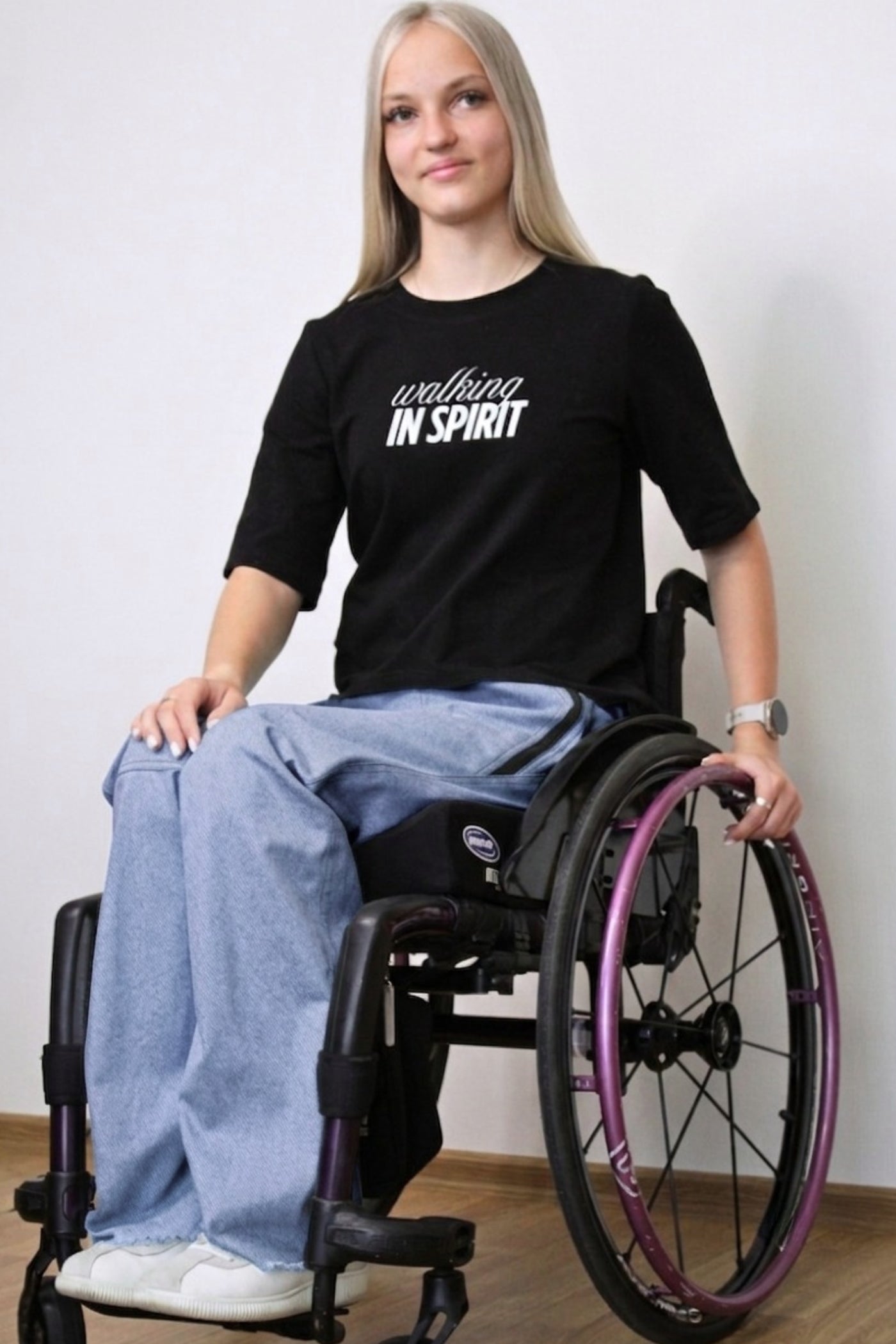 Jeans adaptatifs pour femmes en fauteuil roulant avec taille élastique