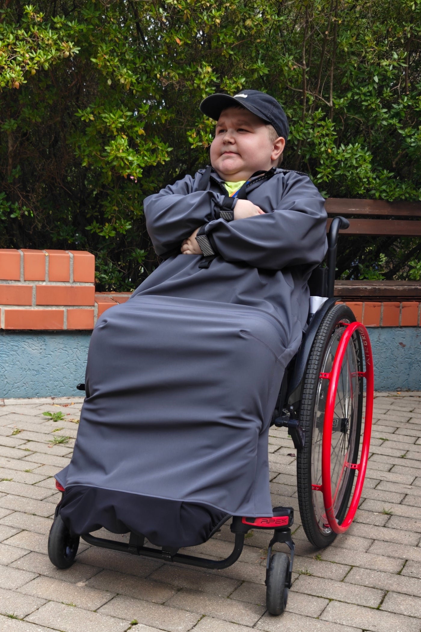 Kids' wheelchair adaptive breathable prolonged raincoat