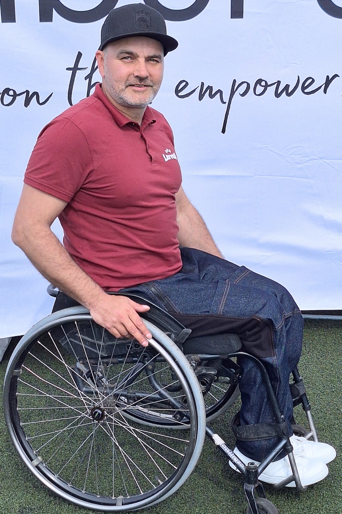 Jean adaptatif pour homme en coton, avec ouverture frontale pour fauteuil roulant