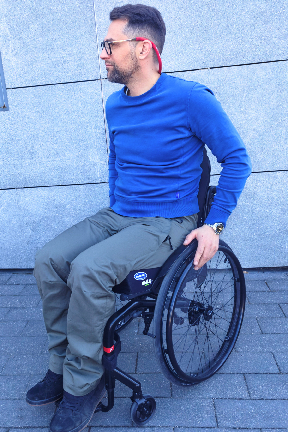 Pantalon fonctionnel adaptable pour homme en fauteuil roulant