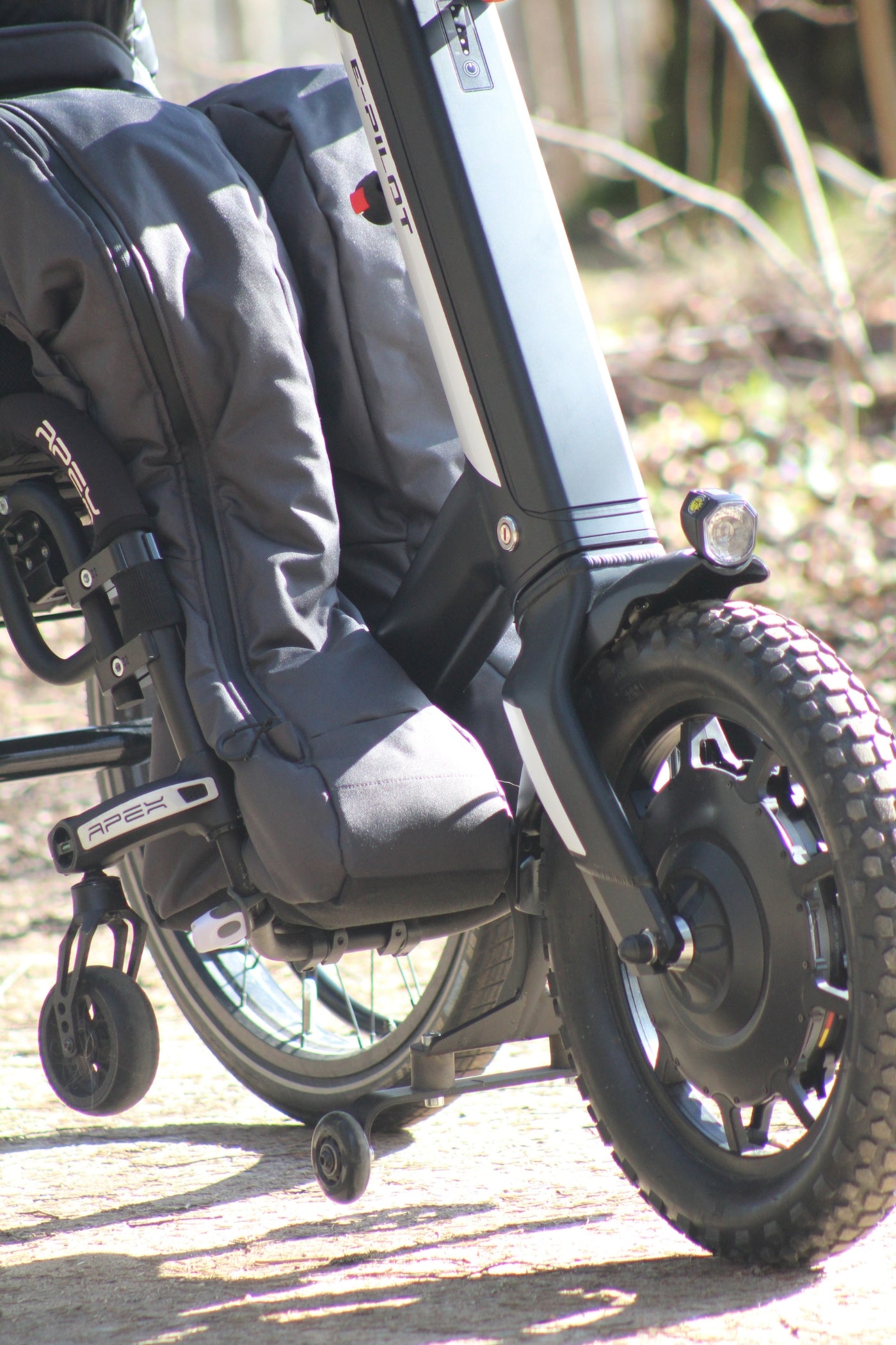 Racer Extreme Pro – Fußsack für Rollstuhlfahrer für extreme Wetterbedingungen und Wintersport