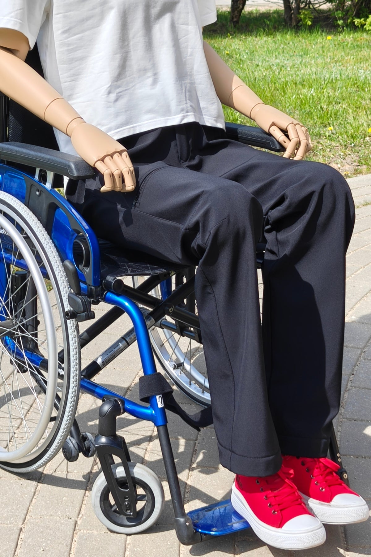 Pantalon softshell chaud et souple adaptatif pour homme en fauteuil roulant
