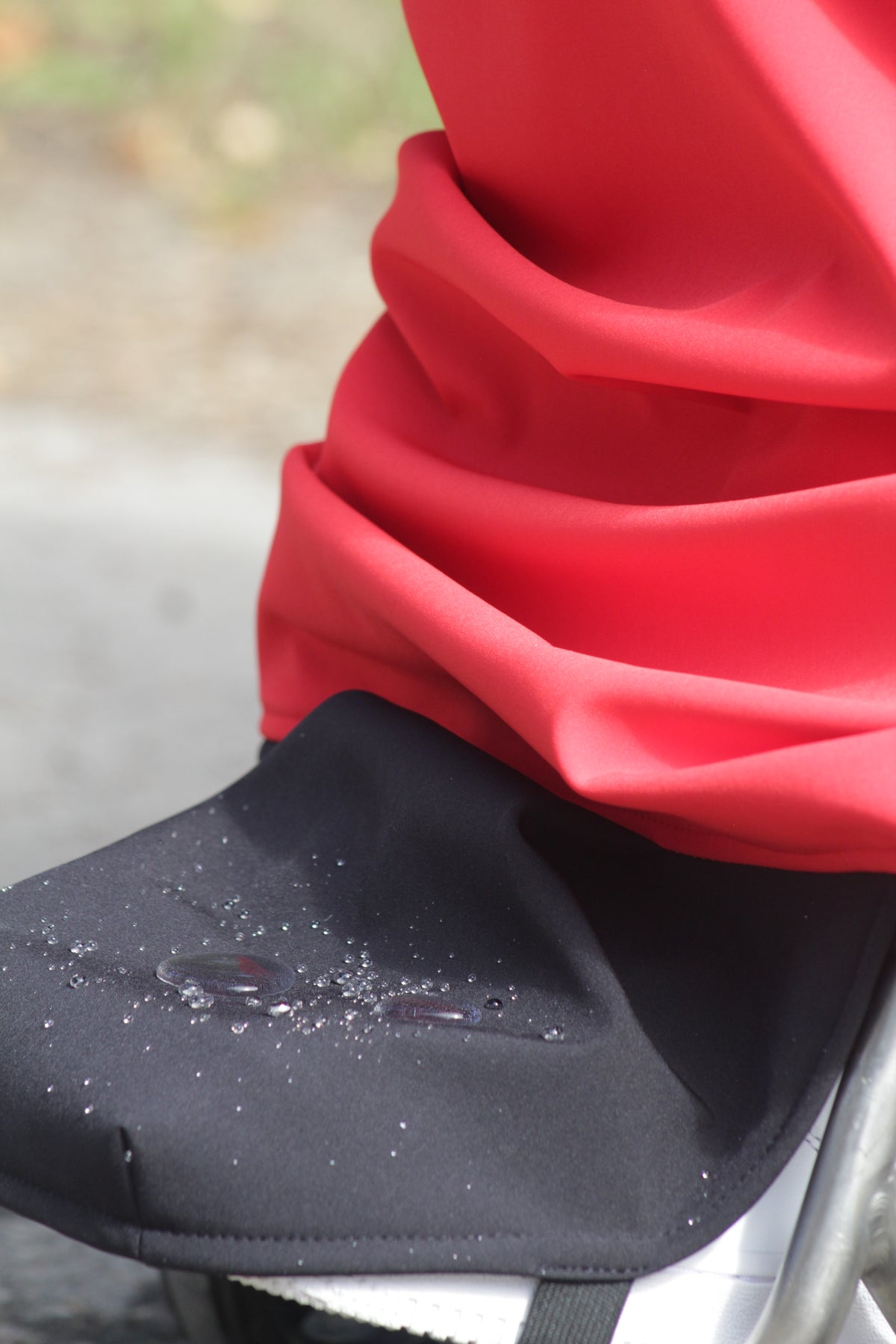 Wheelchair adaptive breathable prolonged raincoat