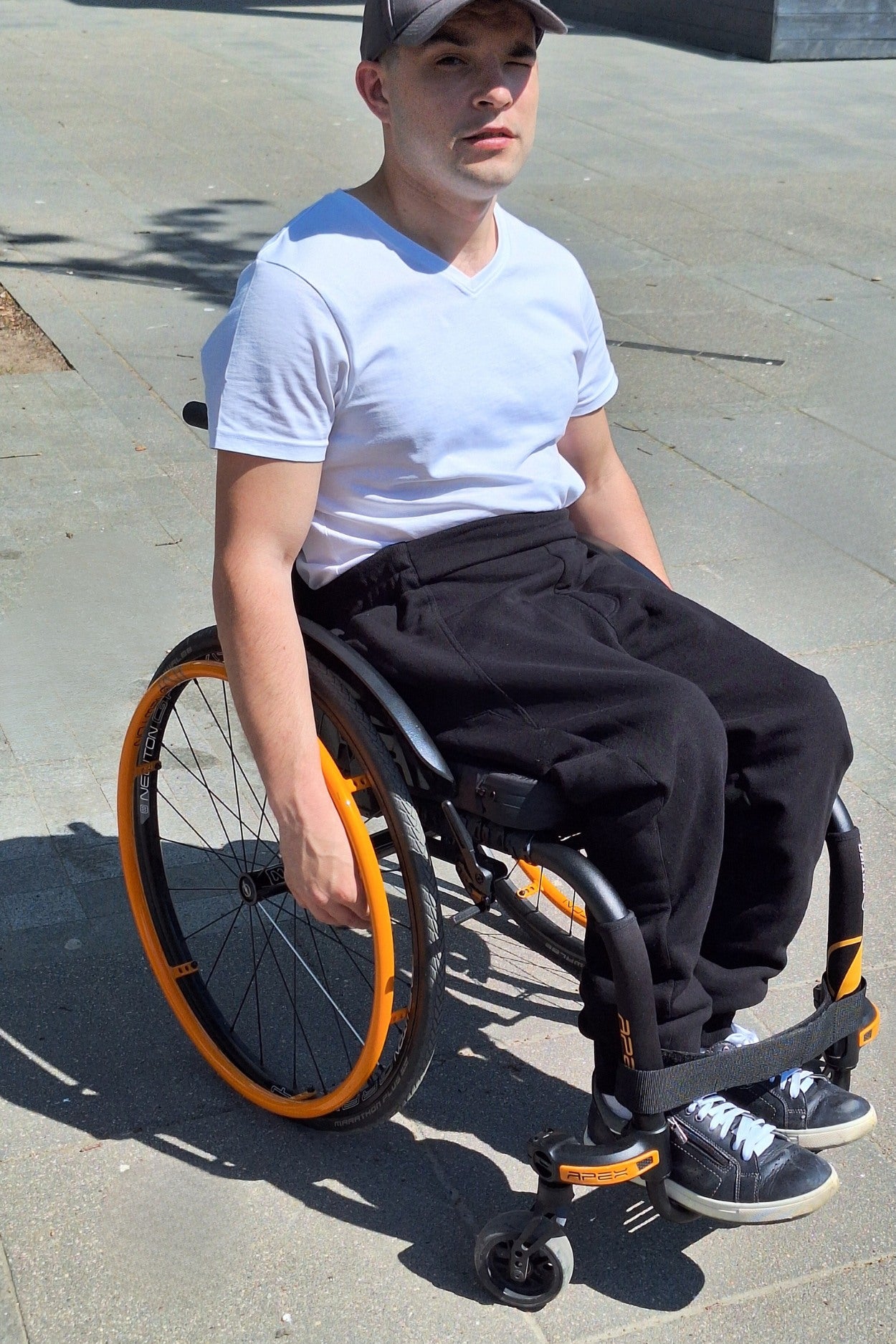 Sweatpants wheelchair adapted black