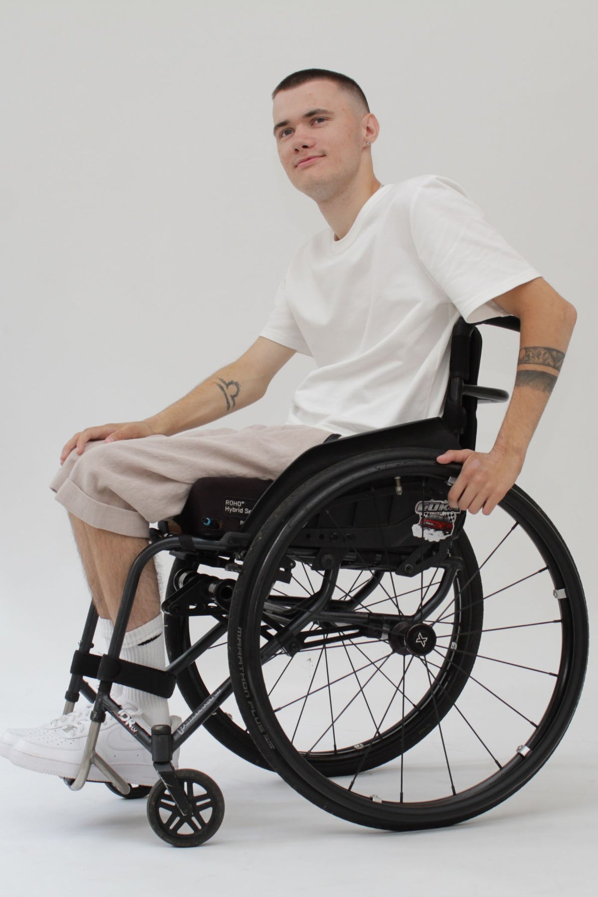 Shorts d'été adaptatifs pour homme en fauteuil roulant, avec ouverture frontale, en tissu ramie hypoallergénique