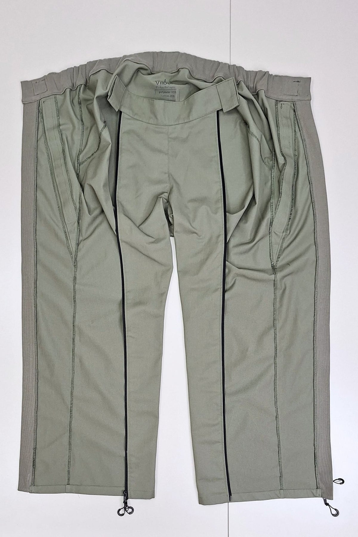 Pantalon adaptatif pour homme en fauteuil roulant pour l'habillage assisté